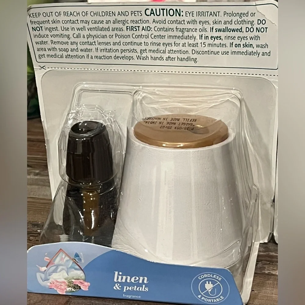 Air Wick Essential Mist Diffuser Linen & Petals X 2 Starter Kits Brand New!